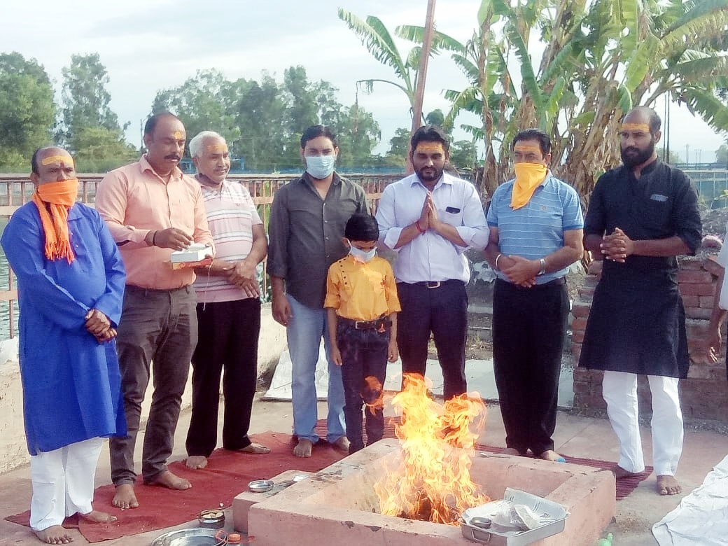 सोनाली पार्क स्थित गंगा माता मंदिर पर पूजा पाठ के साथ मनाया गया गंगा दशहरा