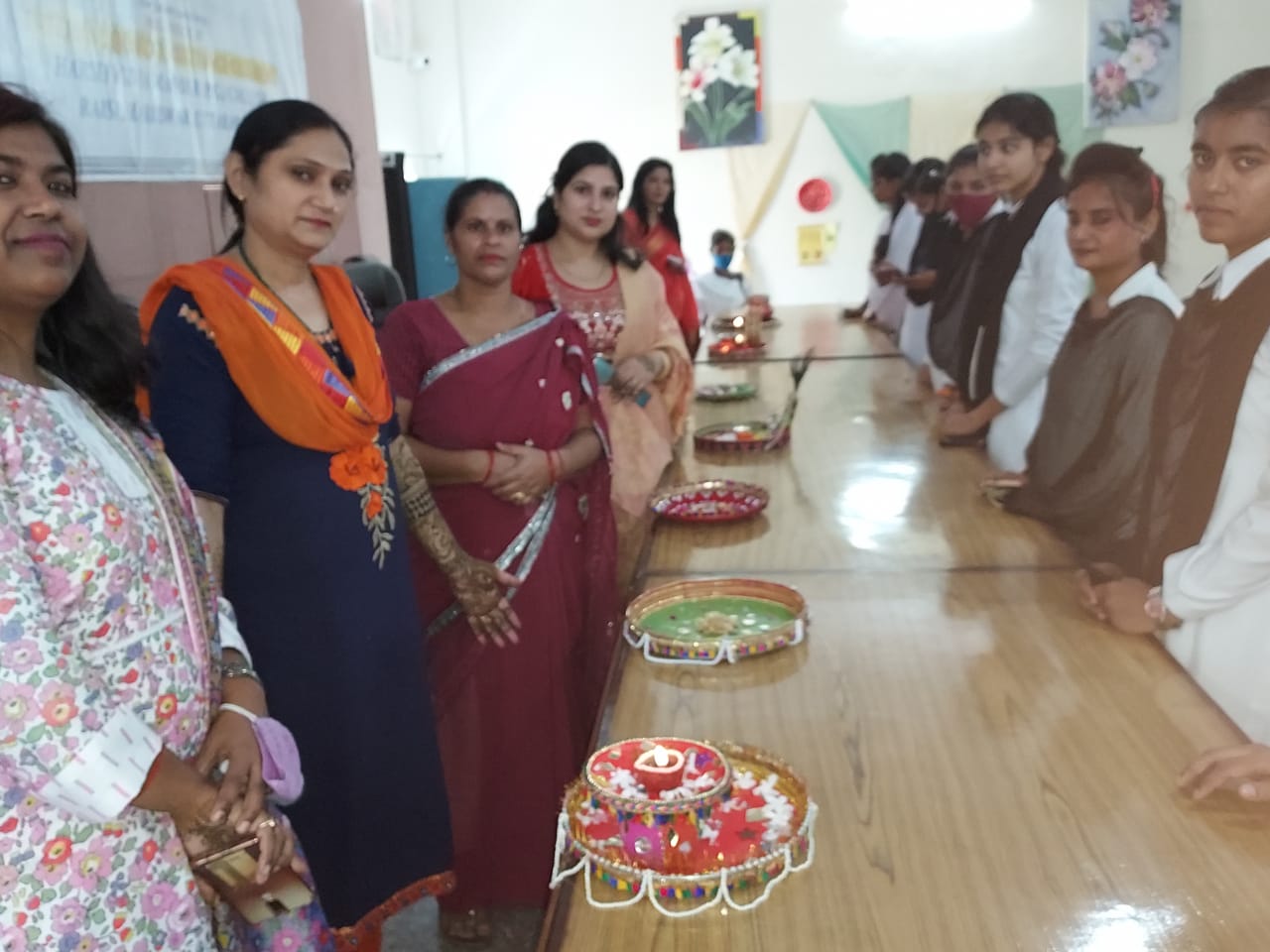 हर्ष विद्या मंदिर पीजी कॉलेज रायसी हरिद्वार में मेहंदी एवं थाल सज्जा प्रतियोगिता का आयोजन चित्रकला विभाग द्वारा किया गया
