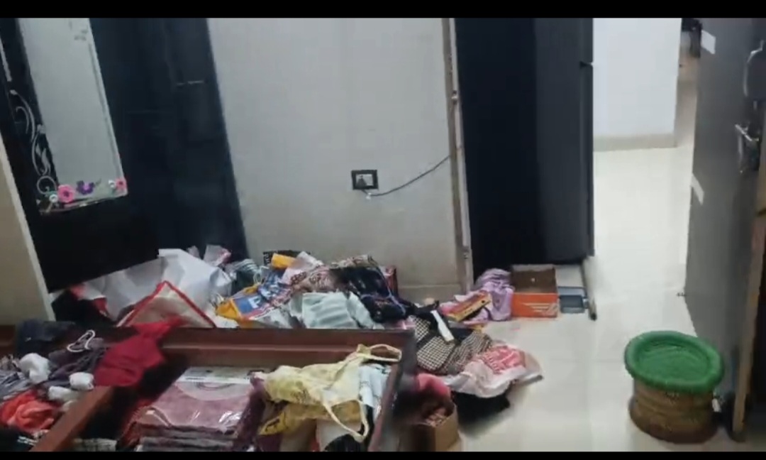 गणेशपुर में फील्ड अफसर के मकान पर लाखों की चोरी, चोर सीढ़ी लगाकर पहुंचे तीसरी मंजिल तक