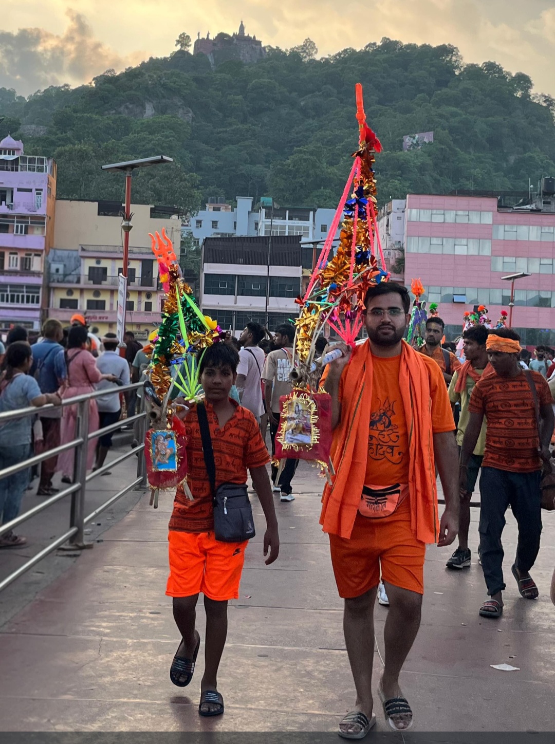 भक्तिभाव से भरी कावड़ यात्रा: रुड़की के युवा नेता विभोर सेठी ने बाबा भोलेनाथ से मांगी उत्तराखंड के मुख्यमंत्री एवं युवाओं के उज्ज्वल भविष्य की कामना