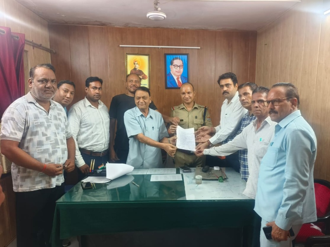 हरिद्वार लोकसभा प्रत्याशी वीरेंद्र रावत की वायरल ऑडियो मामले  मे कांग्रेस पदाधिकारियों ने दी तहरीर, जांच की करी मांग