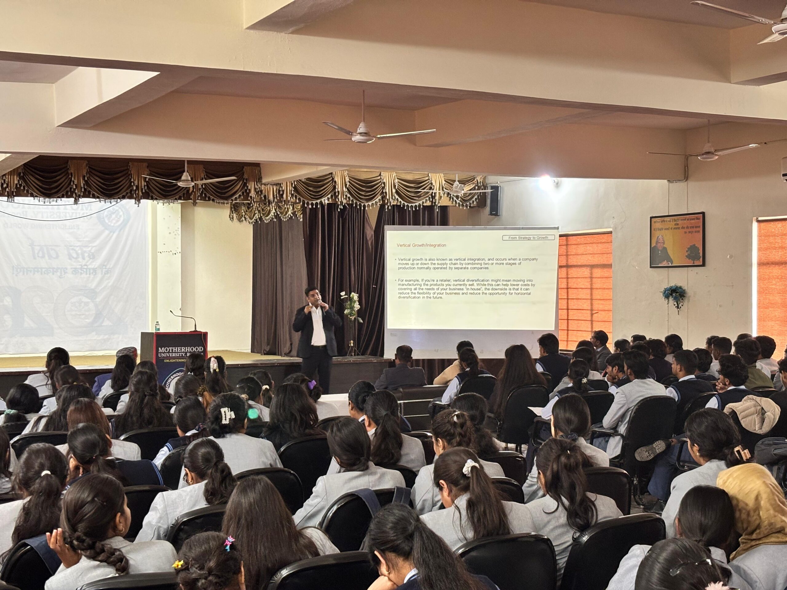 मदरहुड विश्वविद्यालय, फैकल्टी ऑफ कॉमर्स एंड बिज़नेस स्टडीज़ में रणनीतिक प्रबंधन (Strategic Management) पर अतिथि व्याख्यान का आयोजन